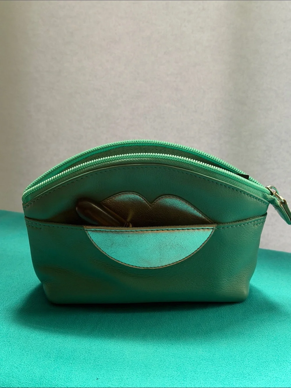 Tiffany blue Lip-Accent Cosmetic Pouch